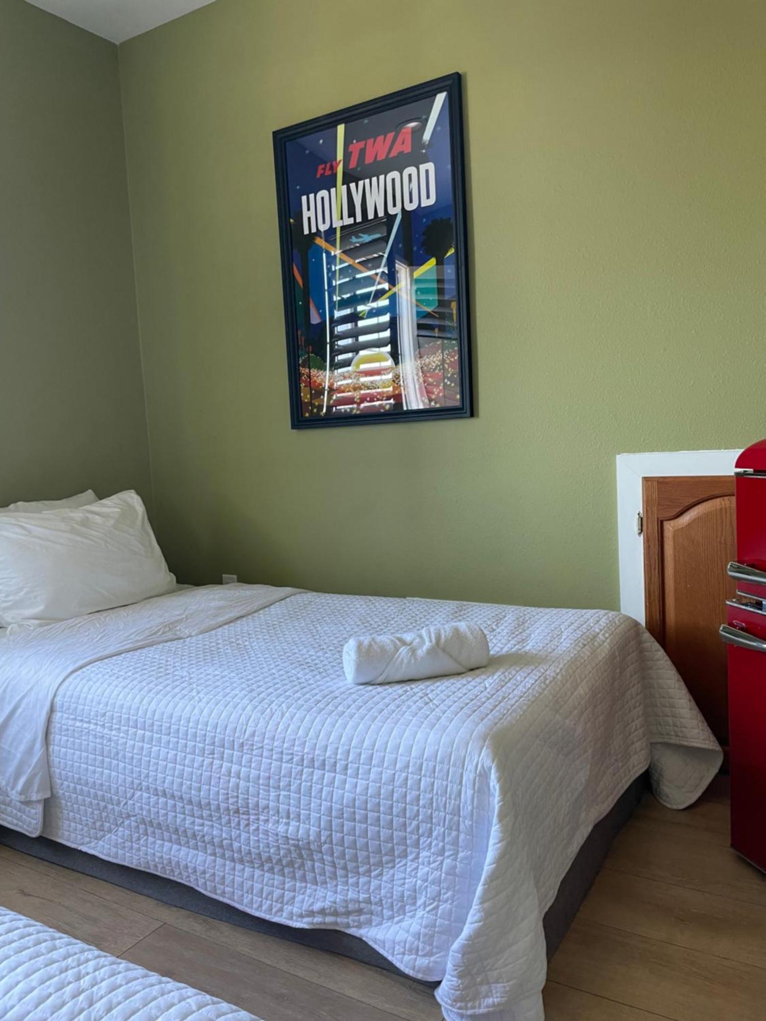 Private Room In Los Angeles La With Tv & Wifi & Ac & View Of Hollywood Sign & Private Fridge & Shared Kitchen!!! Extérieur photo